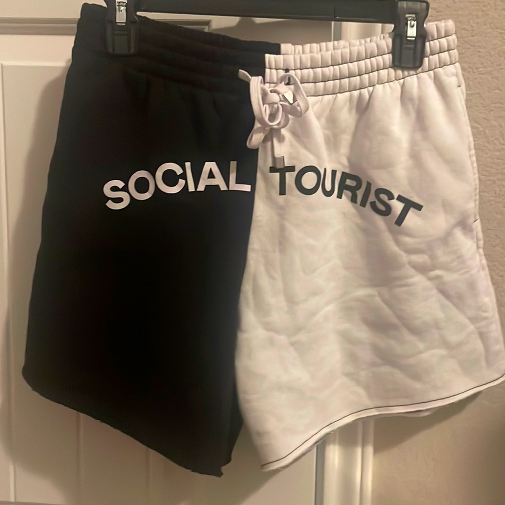 Hollister Social Tourist Shorts